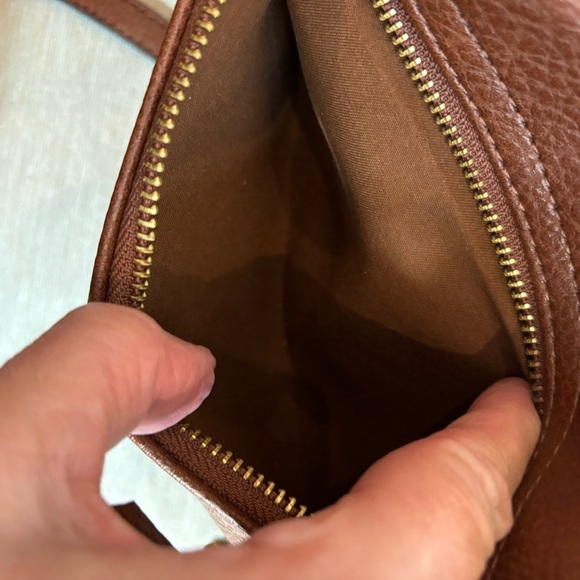 BUENO Small Leather Crossbody Zipper Closure Buckle Decoration Purse Bag - Picture 10 of 10